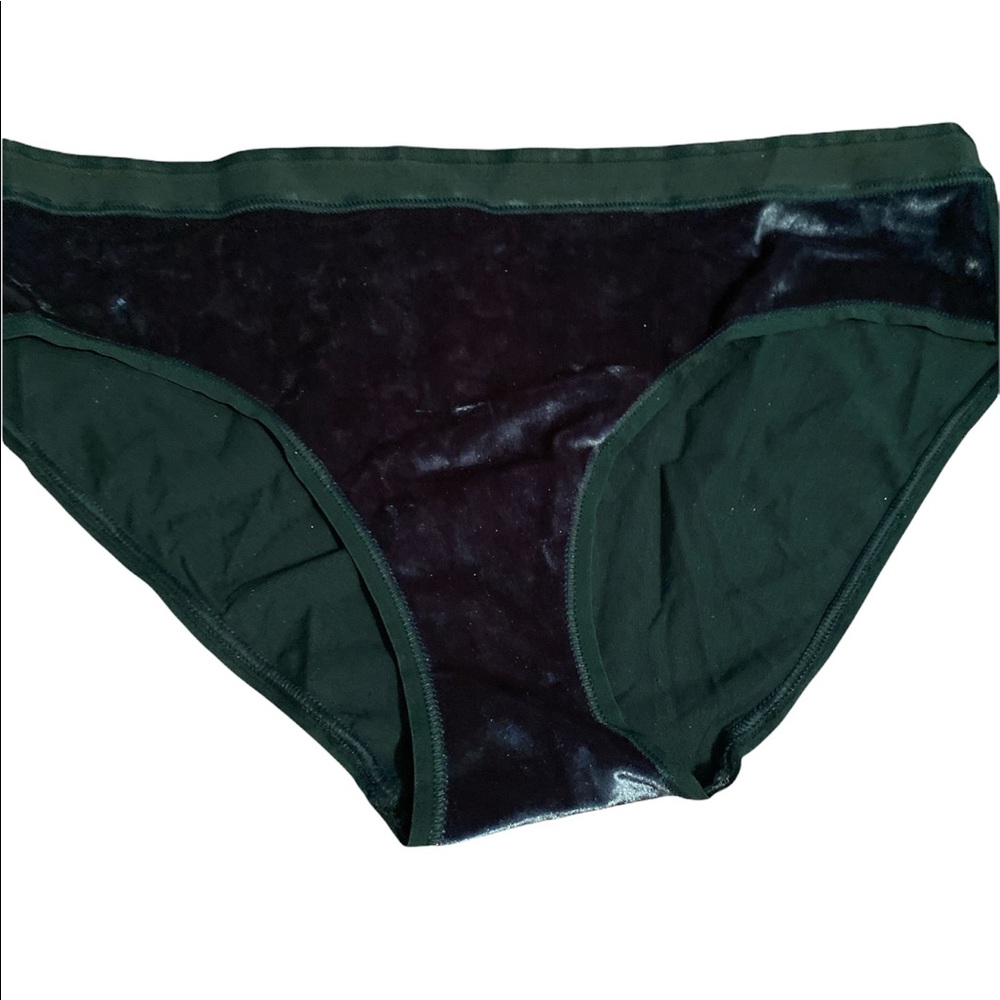 New Victoria’s Secret hip huggers